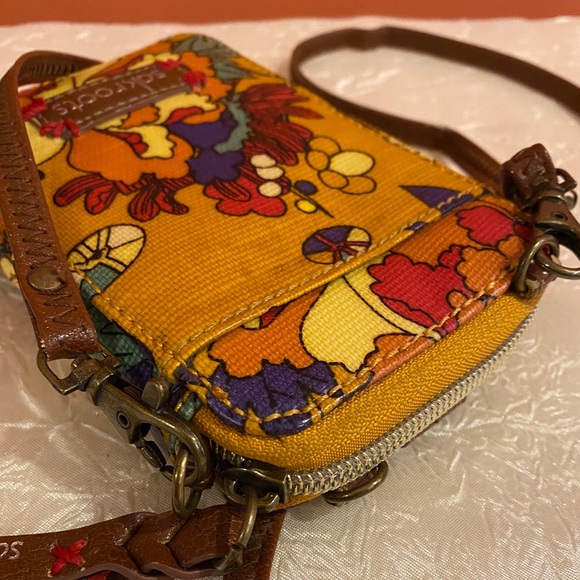 Sakroots Crossbody Wallet/Wristlet EUC - Picture 7 of 8